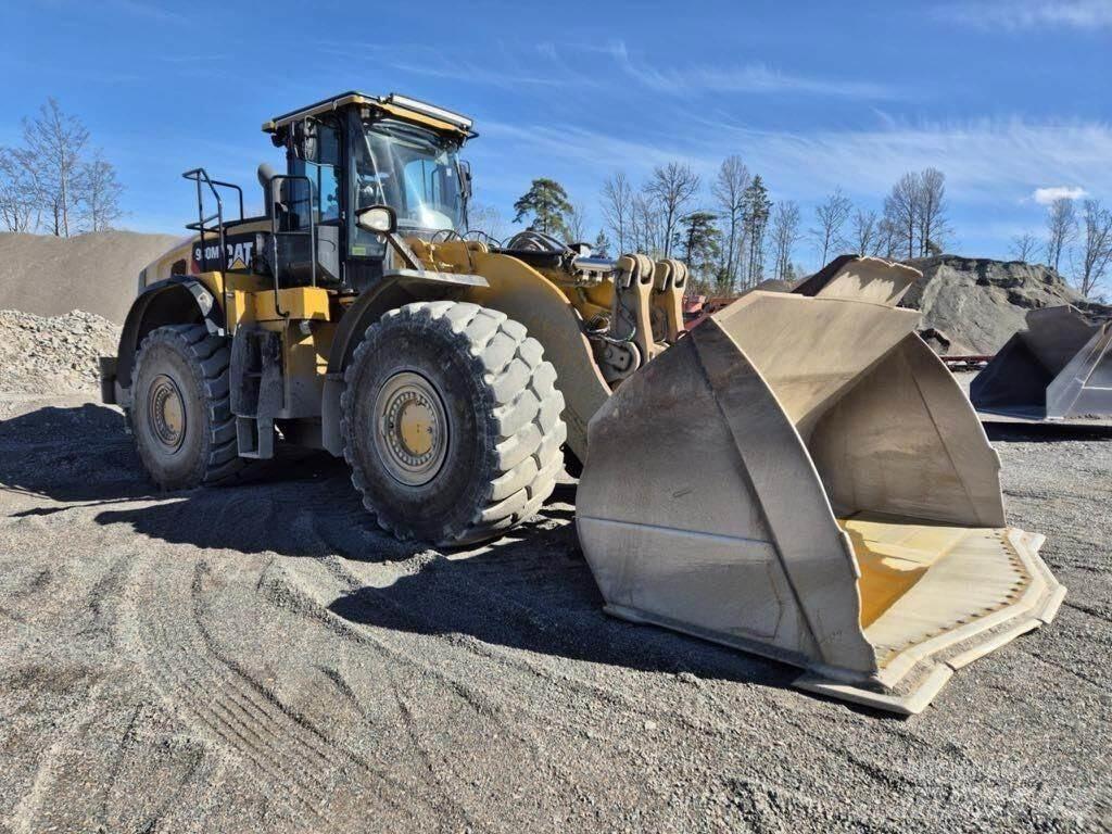 CAT 980M Naudoti ratiniai krautuvai