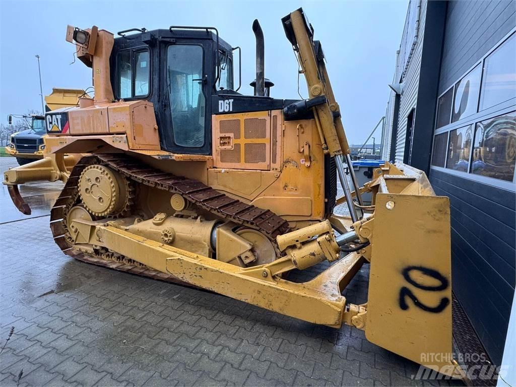 CAT D6T Vikšriniai buldozeriai