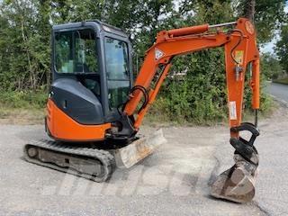 Hitachi ZX 22 Vidutinės galios ekskavatoriai 7-12 t