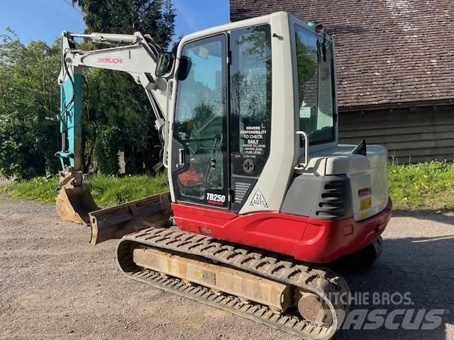 Takeuchi TB250 Vidutinės galios ekskavatoriai 7-12 t