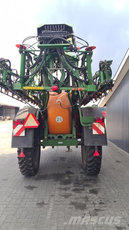 Amazone UX3200 Prikabinami purkštuvai