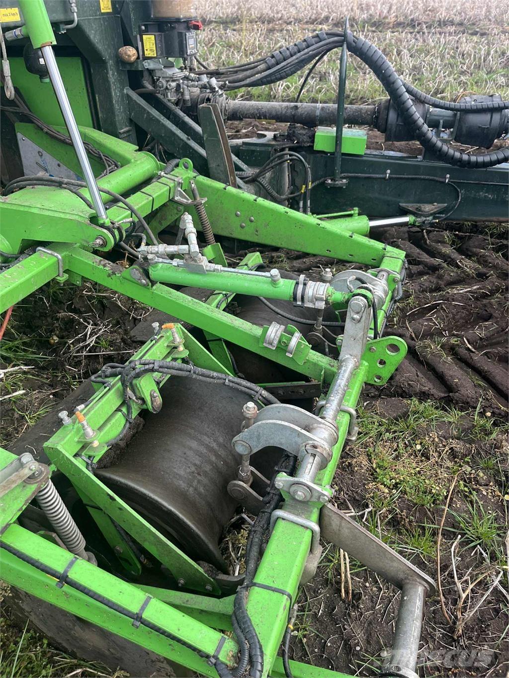 AVR 9200 CR Bulvių kombainai ir ekskavatoriai