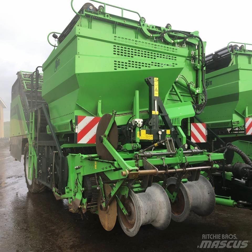 AVR SPIRIT 9200 Bulvių kombainai ir ekskavatoriai