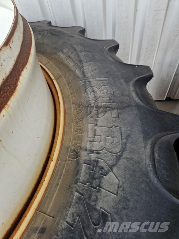 BKT 520/85R42 Padangos, ratai ir ratlankiai