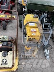 Bomag BT602 Plūktuvai