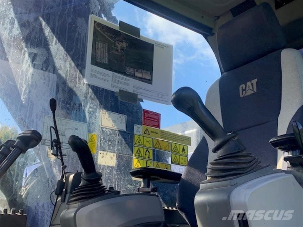 CAT 325F Vikšriniai ekskavatoriai