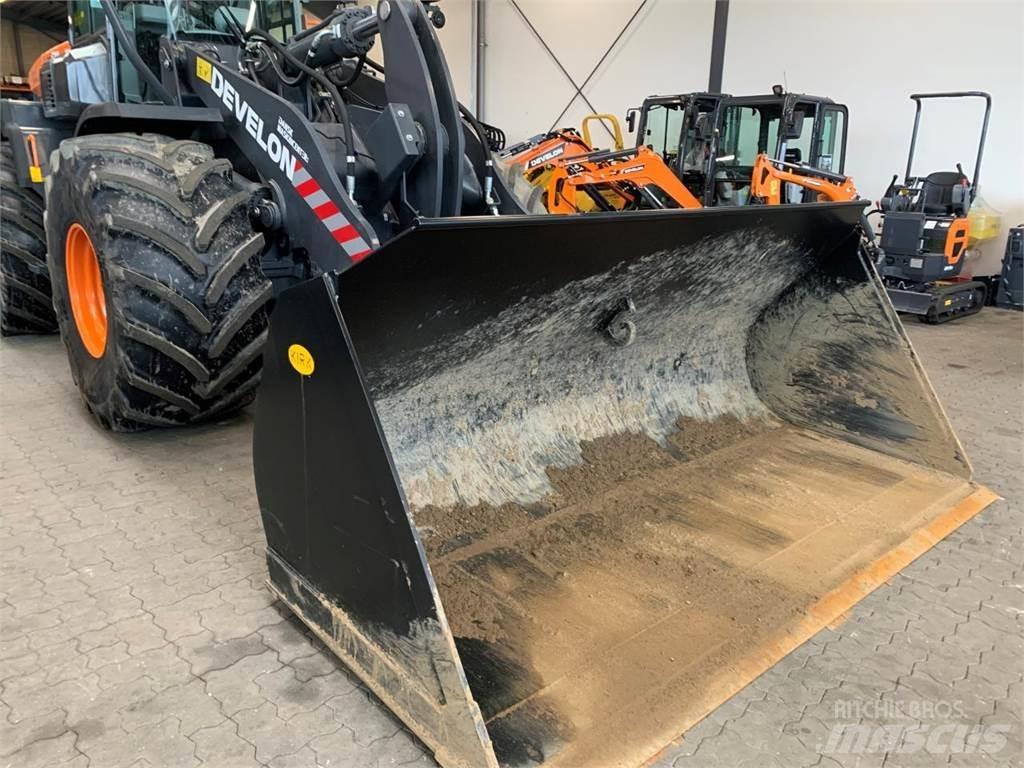 Develon DL280-7 Naudoti ratiniai krautuvai