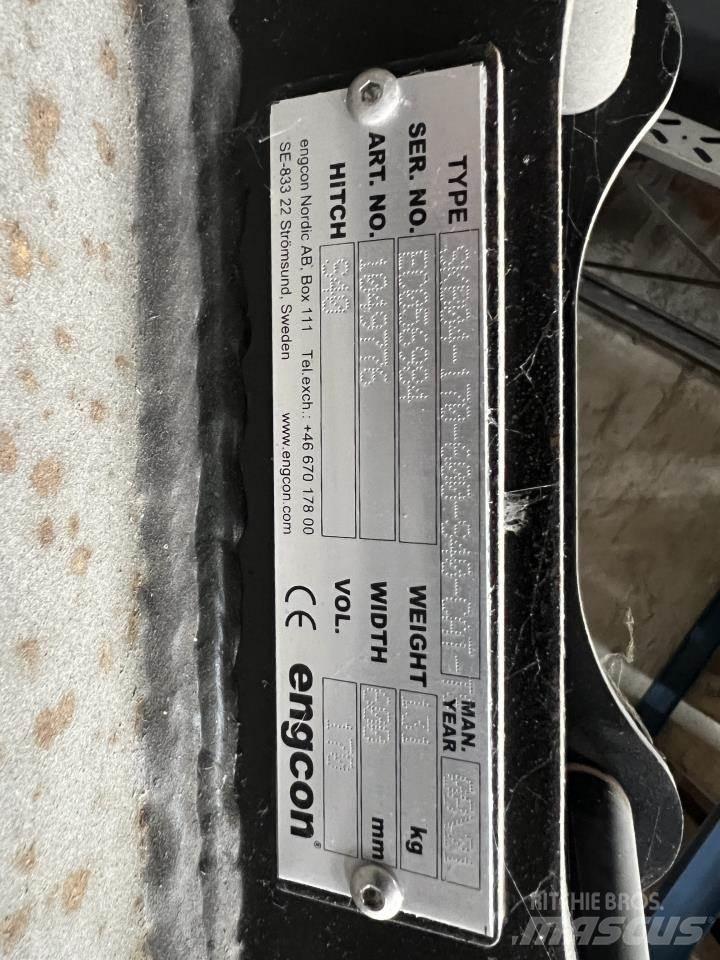 Engcon SKB04 Kaušai