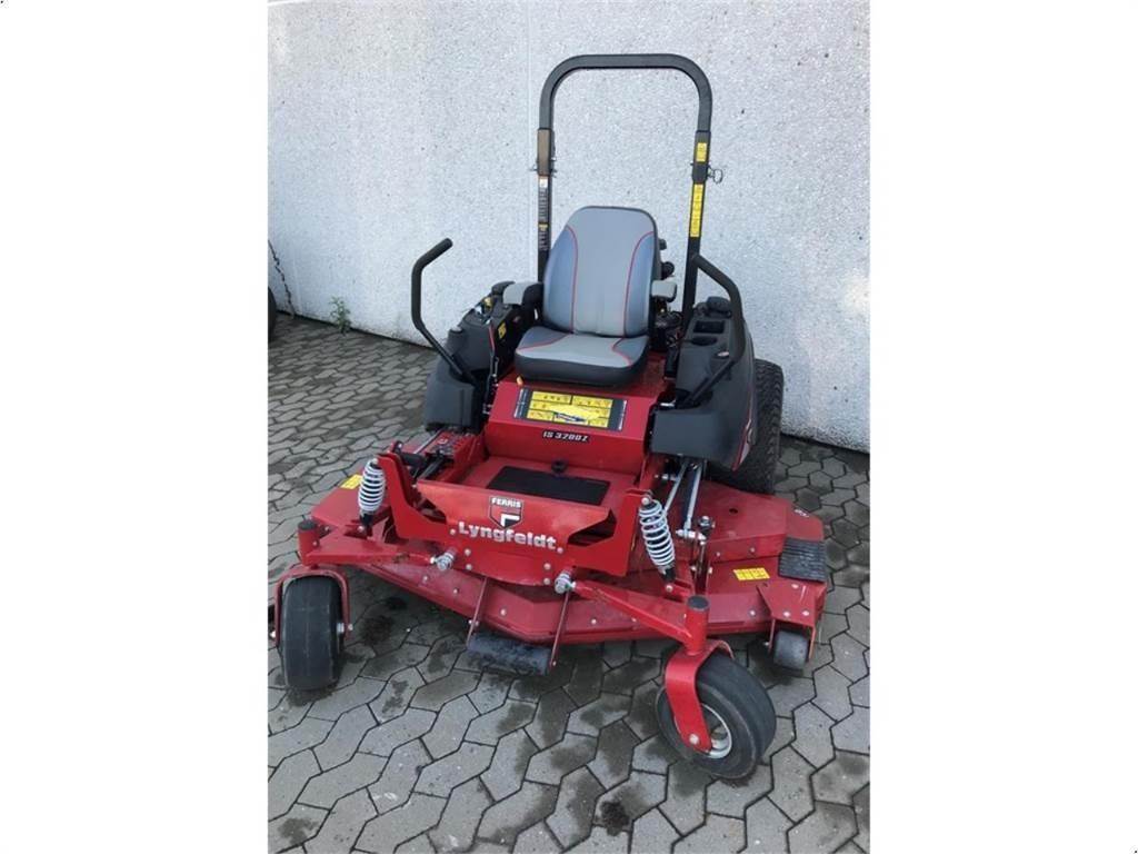 Ferris ZT 3200 Naudoti kompaktiški traktoriai
