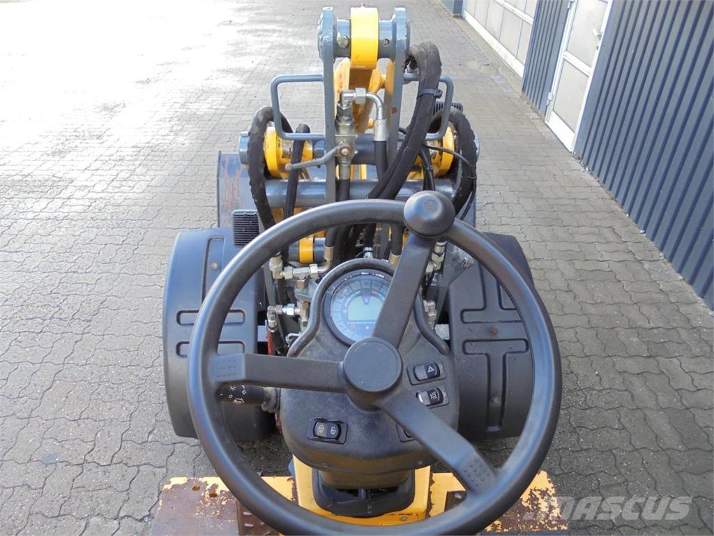 Gehl 340 Mini krautuvai