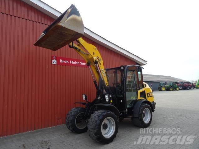 Gehl 650 Mini krautuvai
