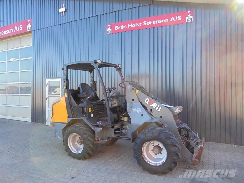 GiANT 5003 Mini krautuvai