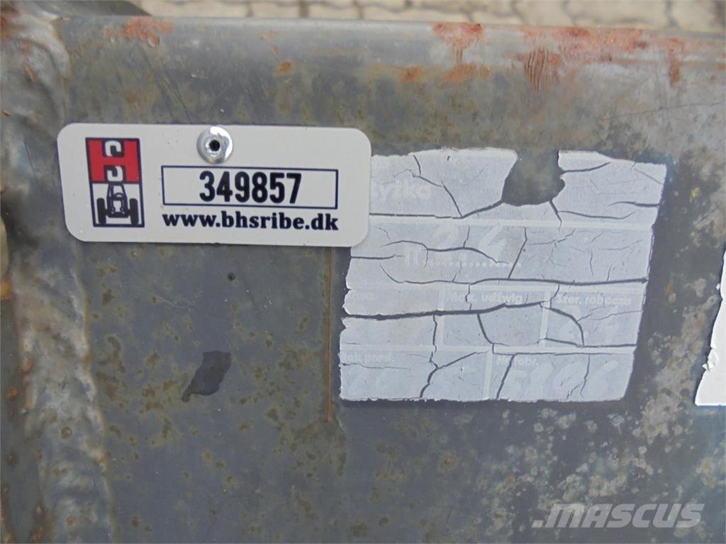 Hauer 2,4 M Kiti naudoti traktorių priedai