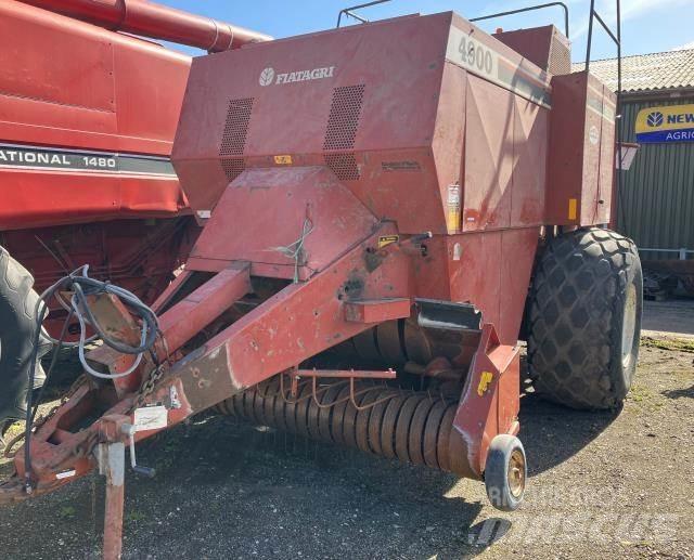 Hesston 4900 Stačiakampių ryšulių presai