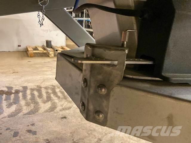 Hilltip 900TR Smėlio ir druskos barstytuvai