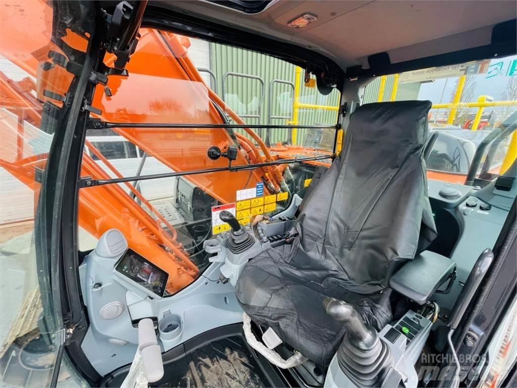 Hitachi ZX210LC-7 Vikšriniai ekskavatoriai