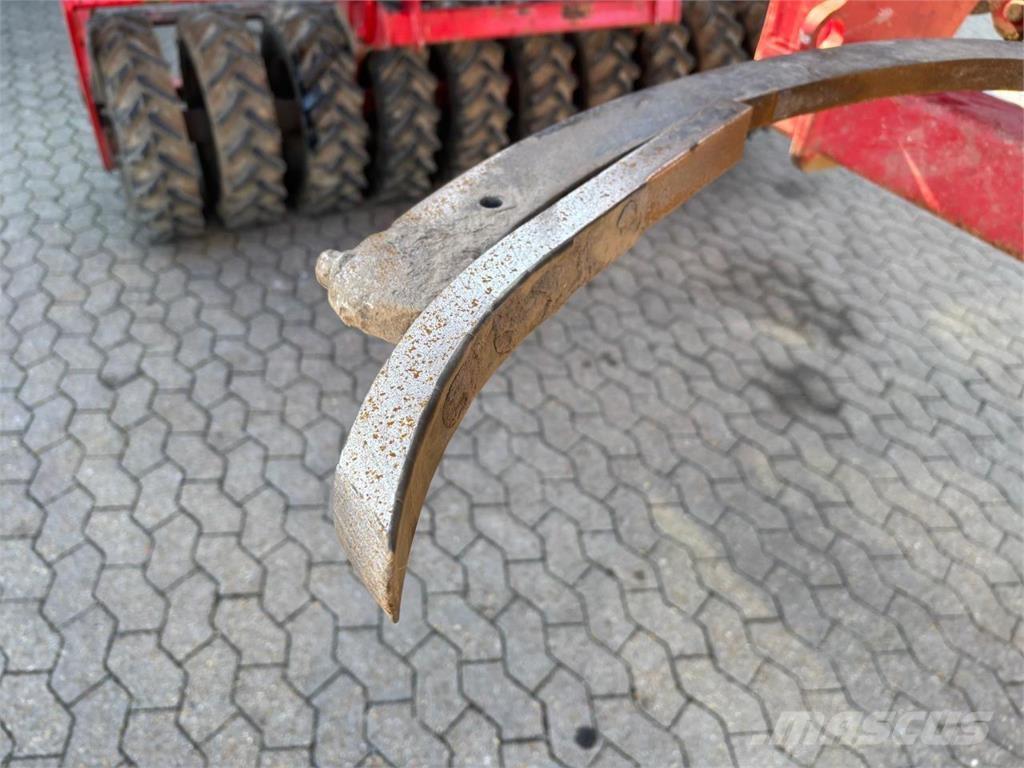 Horsch Tiger 6 MT Akėčios