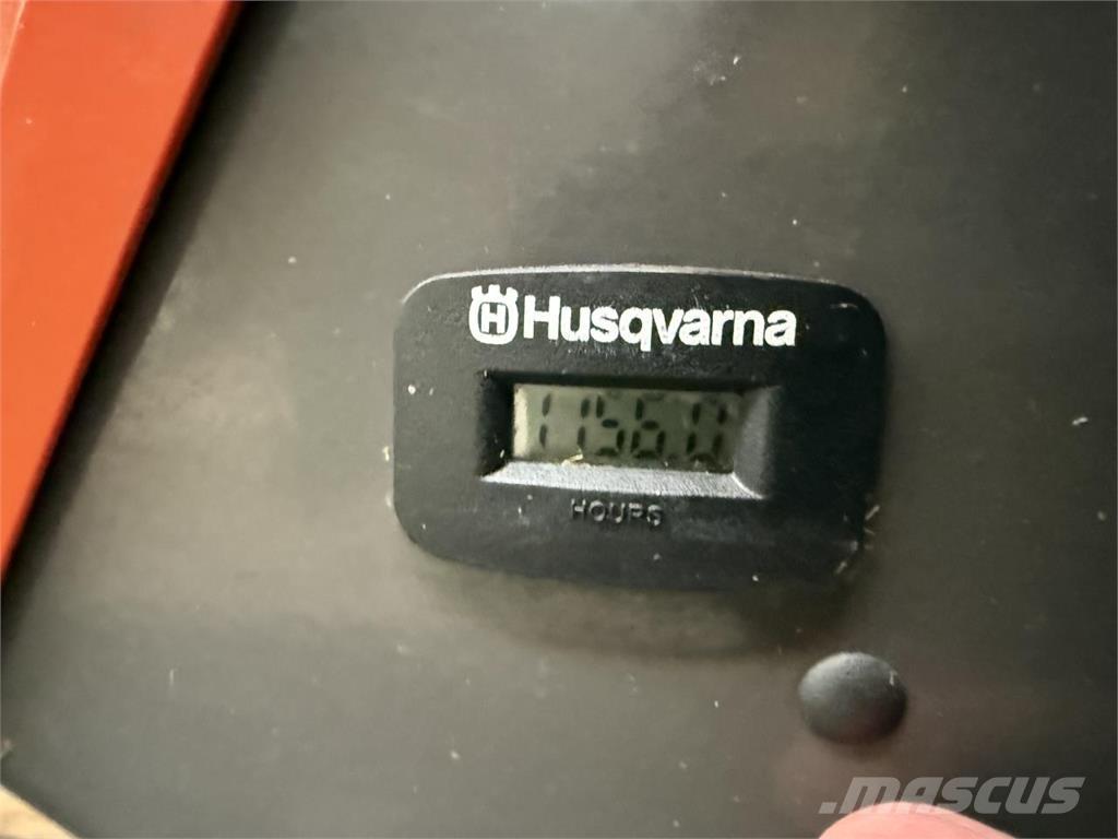 Husqvarna P525D Šienapjovės