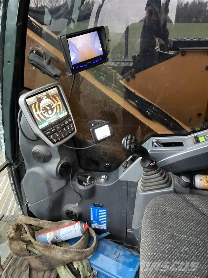 Hyundai HX 145 Vikšriniai ekskavatoriai