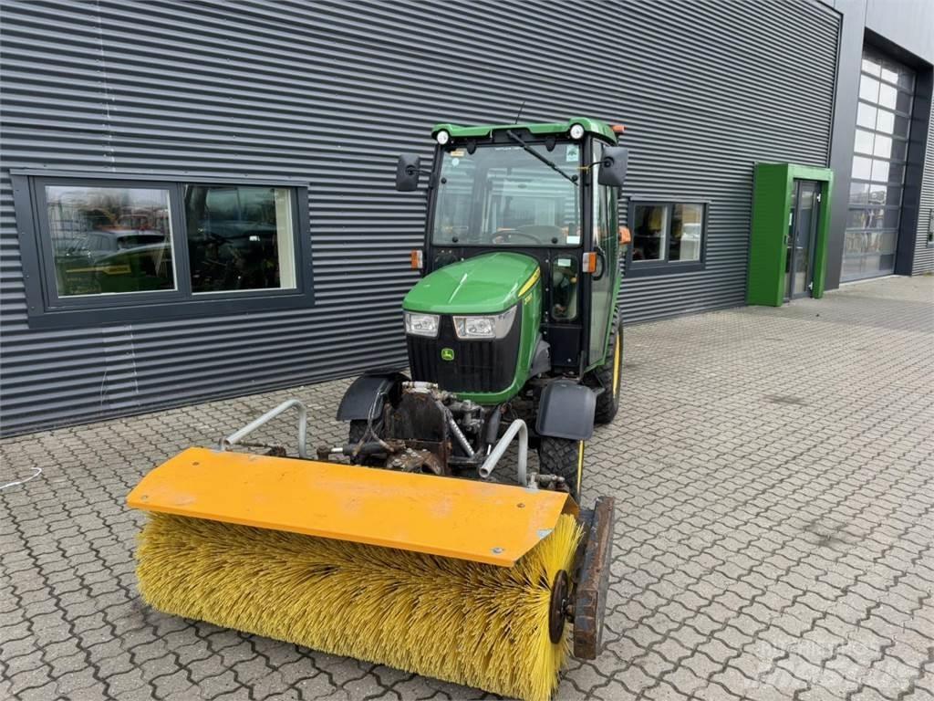 John Deere 2036R Naudoti kompaktiški traktoriai