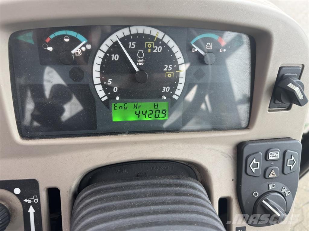 John Deere 3045R Naudoti kompaktiški traktoriai