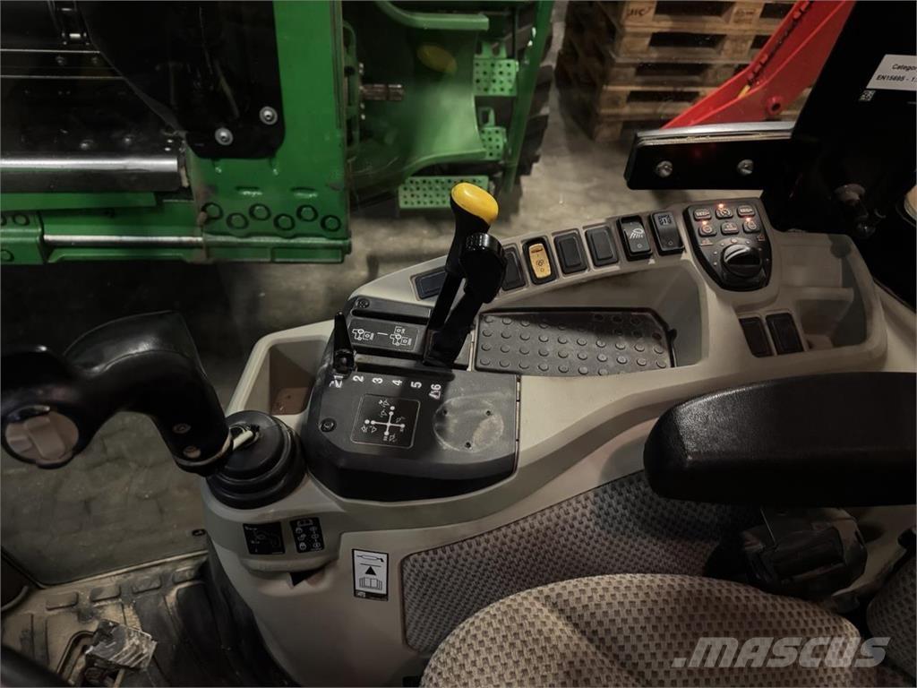 John Deere 3046R Naudoti kompaktiški traktoriai
