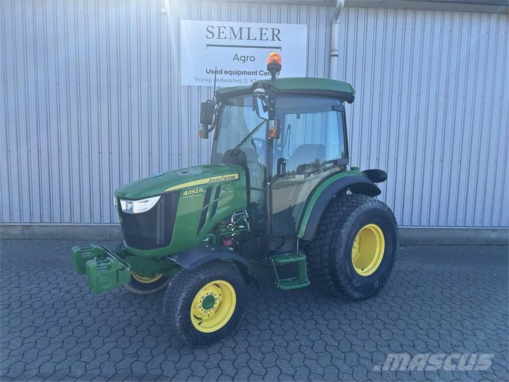 John Deere 4052R Naudoti kompaktiški traktoriai