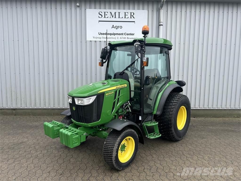 John Deere 4052R Naudoti kompaktiški traktoriai