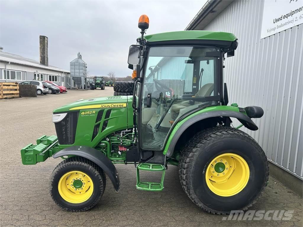 John Deere 4052R Naudoti kompaktiški traktoriai