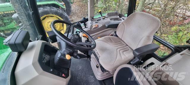 John Deere 5115M Traktoriai