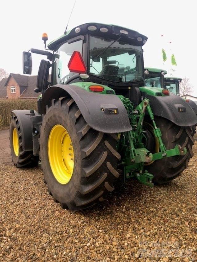 John Deere 6250R Traktoriai