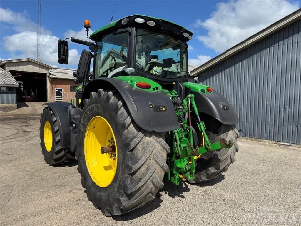 John Deere 6250R Traktoriai