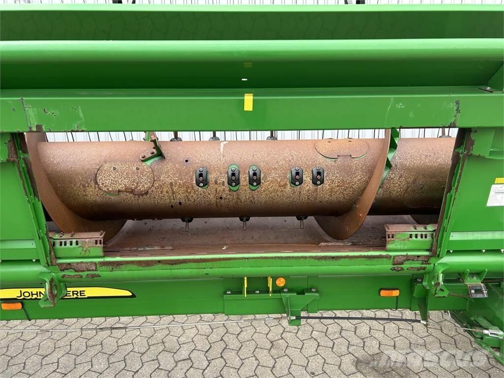 John Deere 635R Derliaus nuėmimo kombainų galvos