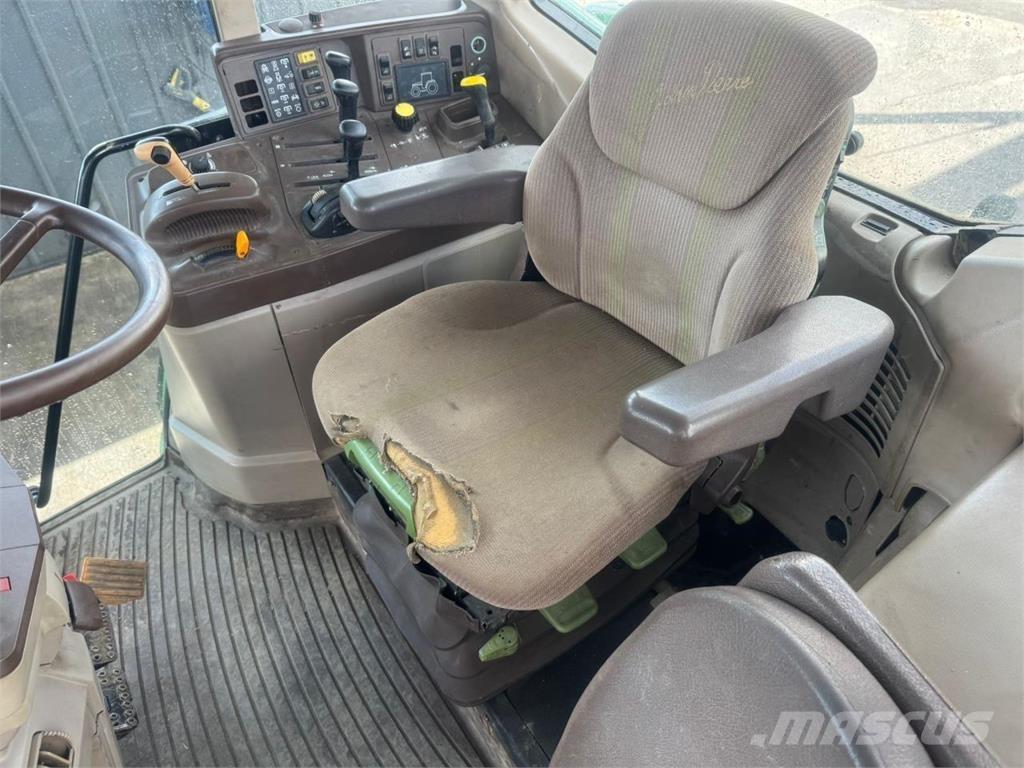John Deere 6820 Traktoriai