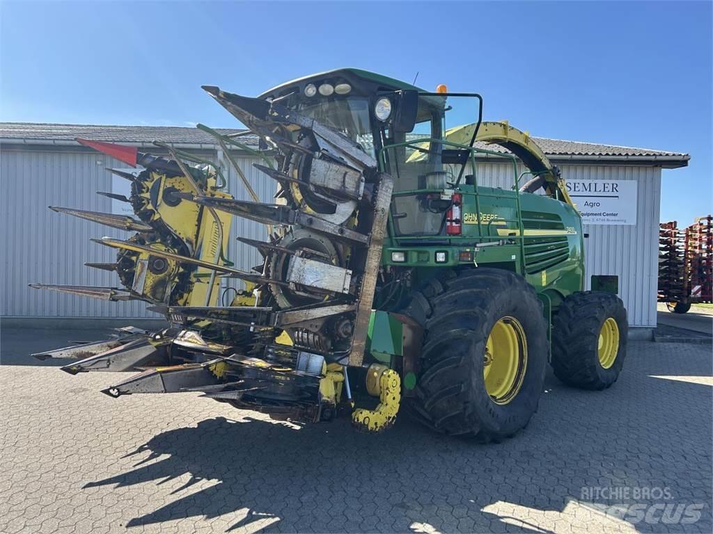John Deere 7400 Pašarų kombainai
