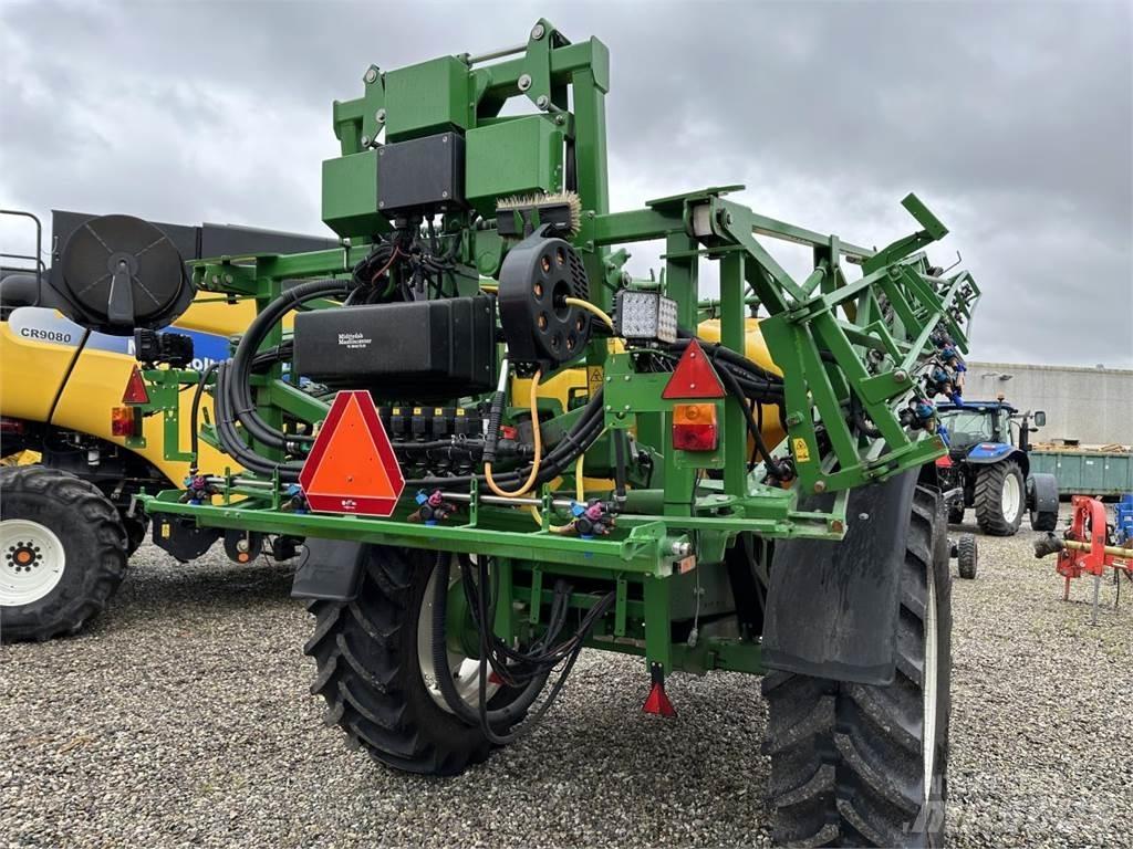 John Deere 740I Prikabinami purkštuvai