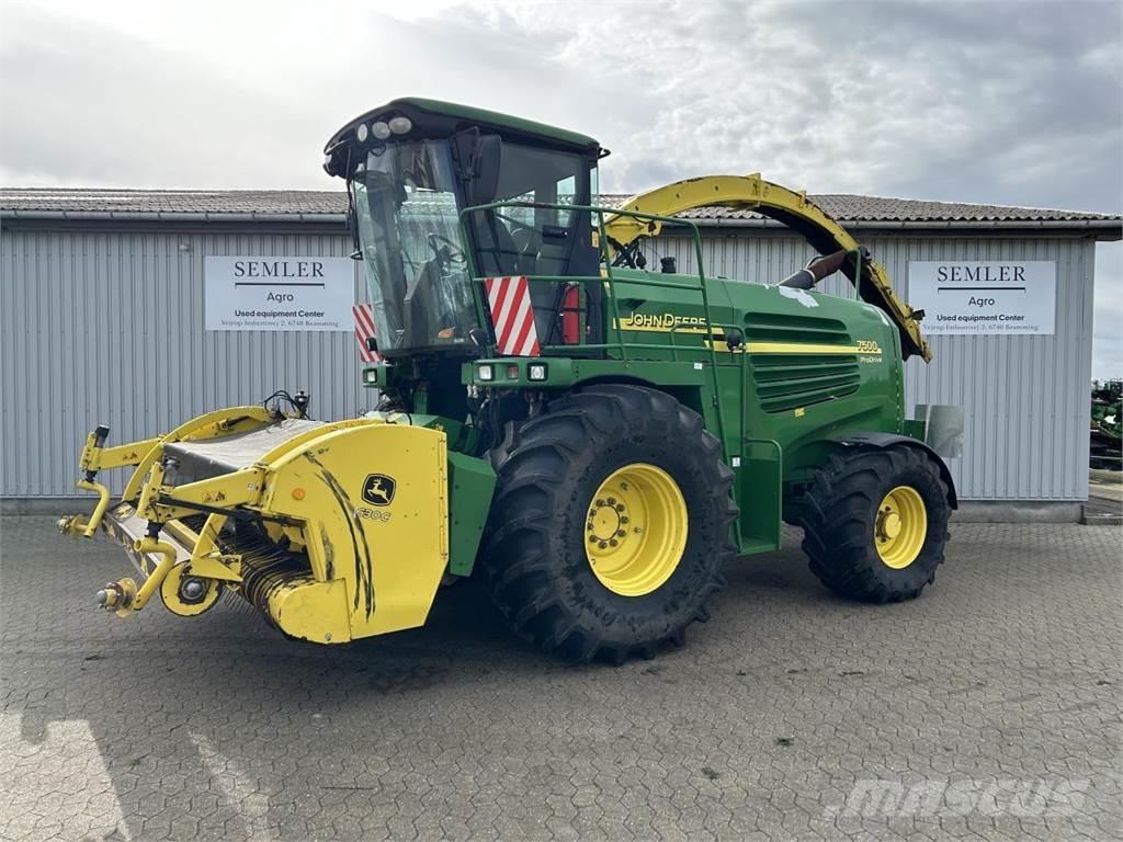John Deere 7500 Pašarų kombainai