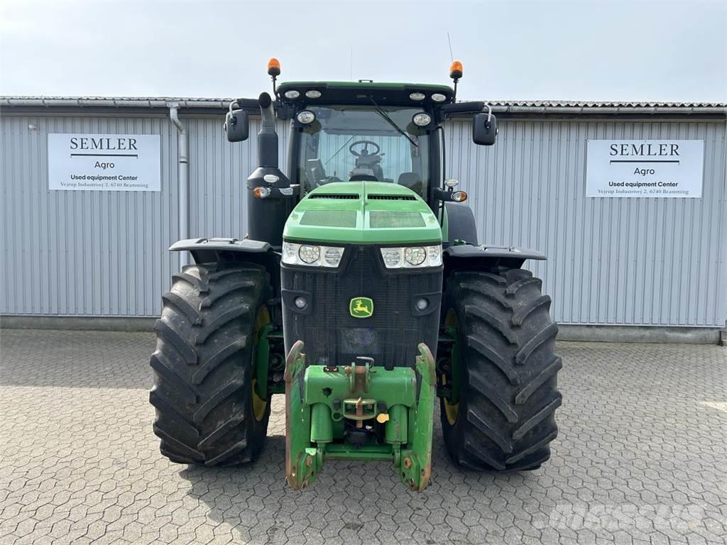 John Deere 8320R Traktoriai