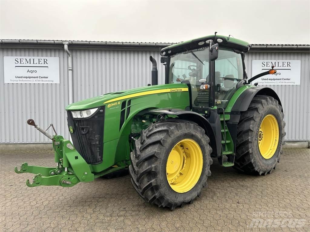 John Deere 8345R Traktoriai