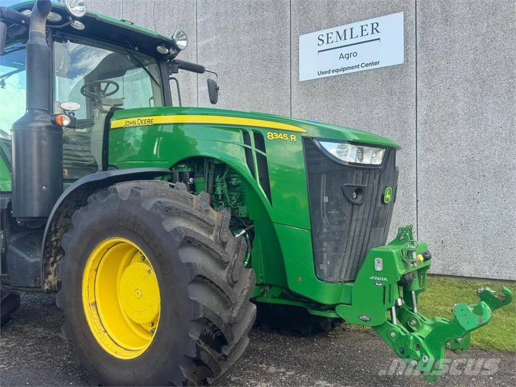 John Deere 8345R Traktoriai