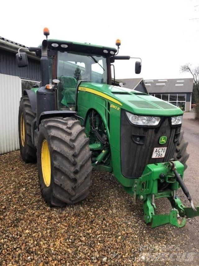 John Deere 8360R Traktoriai