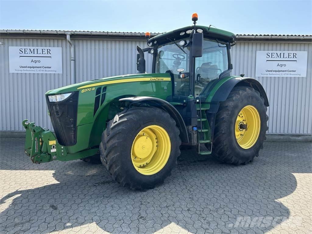 John Deere 8370R Traktoriai
