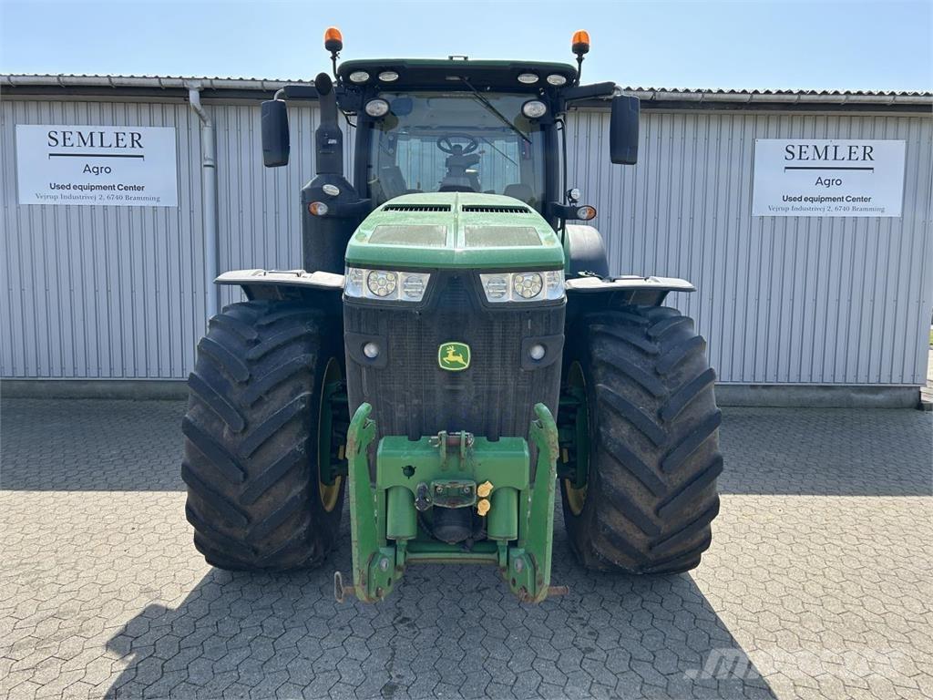John Deere 8370R Traktoriai