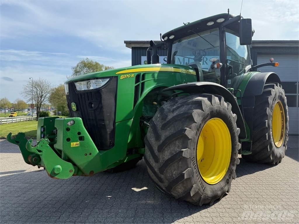 John Deere 8370R Traktoriai