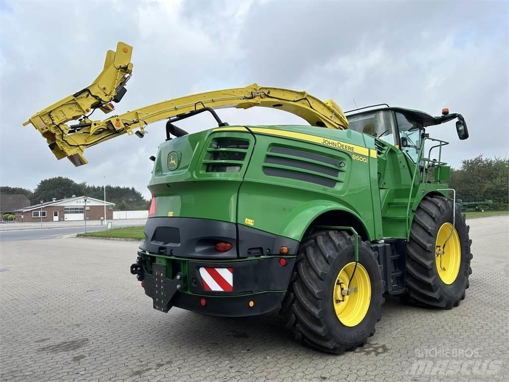 John Deere 8600I Pašarų kombainai