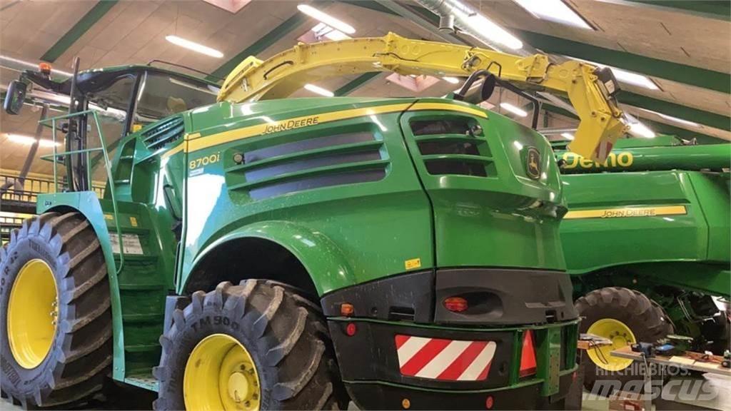 John Deere 8700 Pašarų kombainai