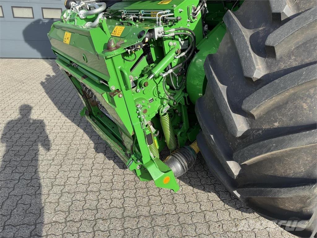 John Deere 9800 Pašarų kombainai