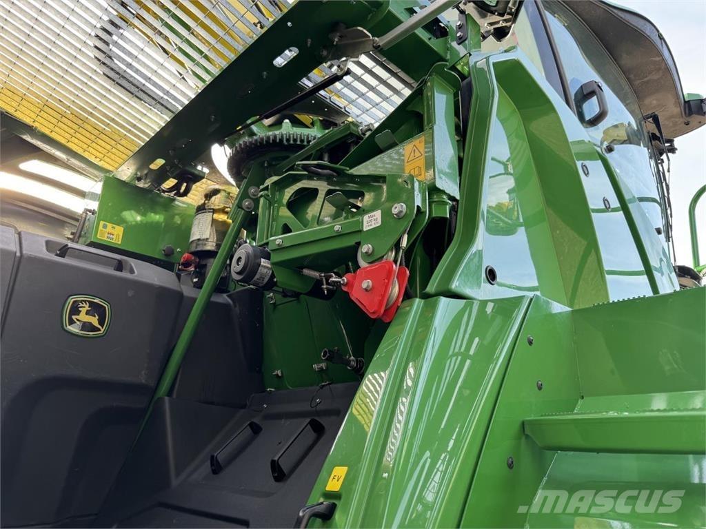 John Deere 9800 Pašarų kombainai