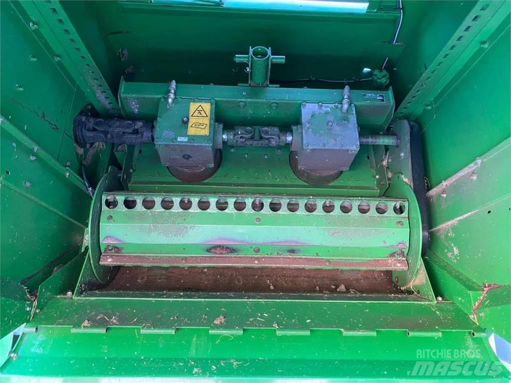 John Deere C670 Derliaus nuėmimo kombainai