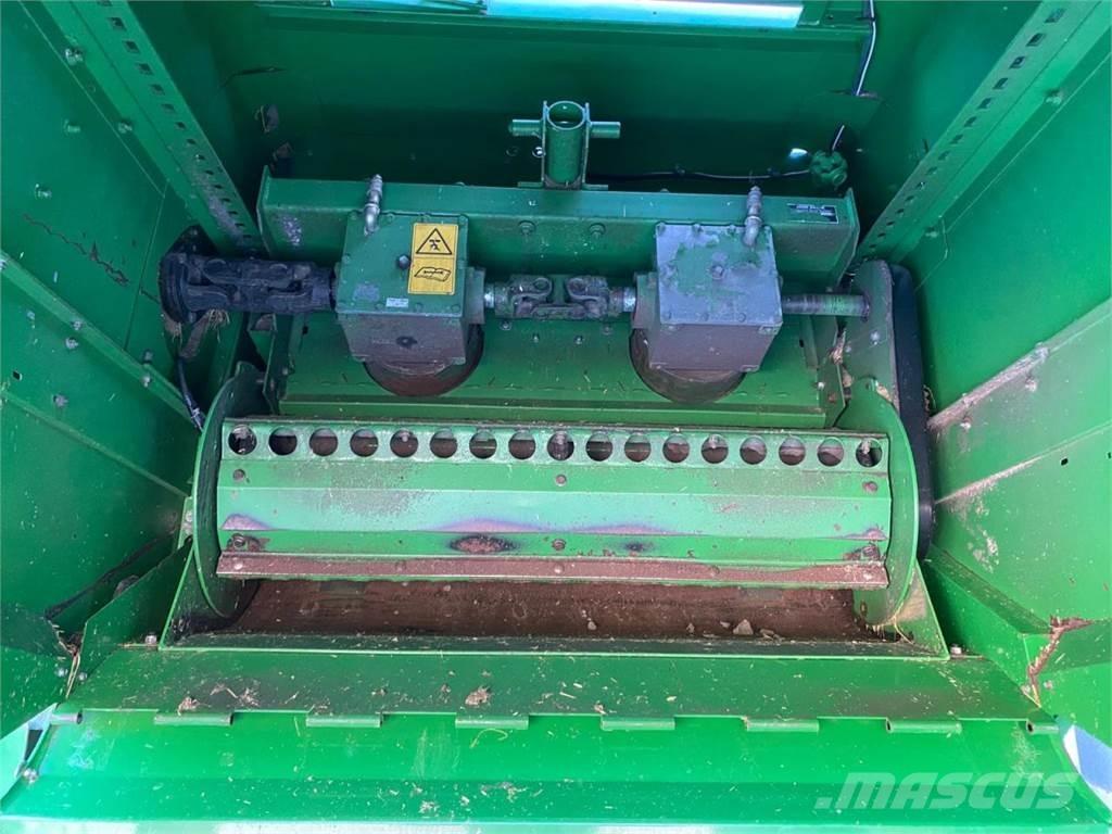 John Deere C670 Derliaus nuėmimo kombainai